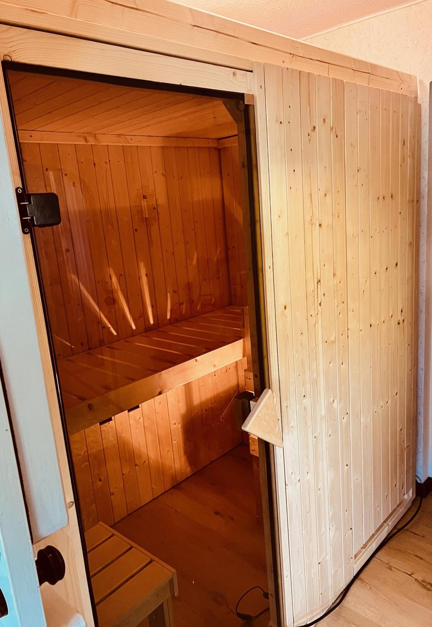 Urige Berghuette Mit Kamin Und Sauna Im Erzgebirge Nahe Schwarzwassertal Pobershau Exterior foto